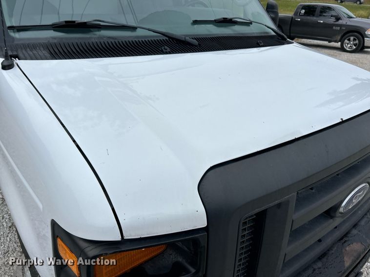 image for item EK3347 2014 Ford E350 Super Duty box van