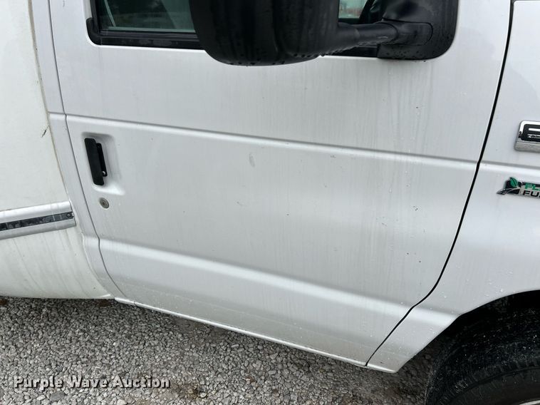 image for item EK3347 2014 Ford E350 Super Duty box van