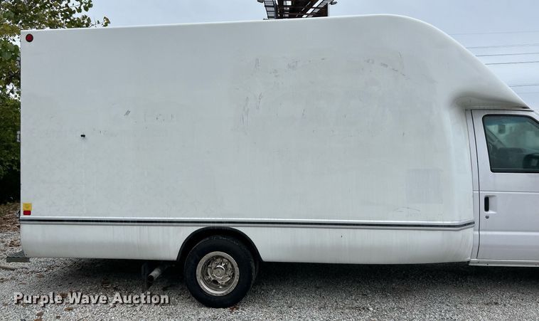image for item EK3347 2014 Ford E350 Super Duty box van