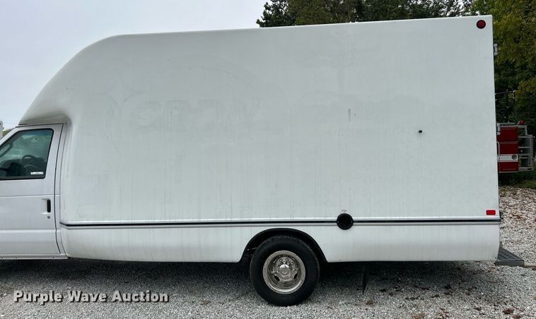 image for item EK3347 2014 Ford E350 Super Duty box van