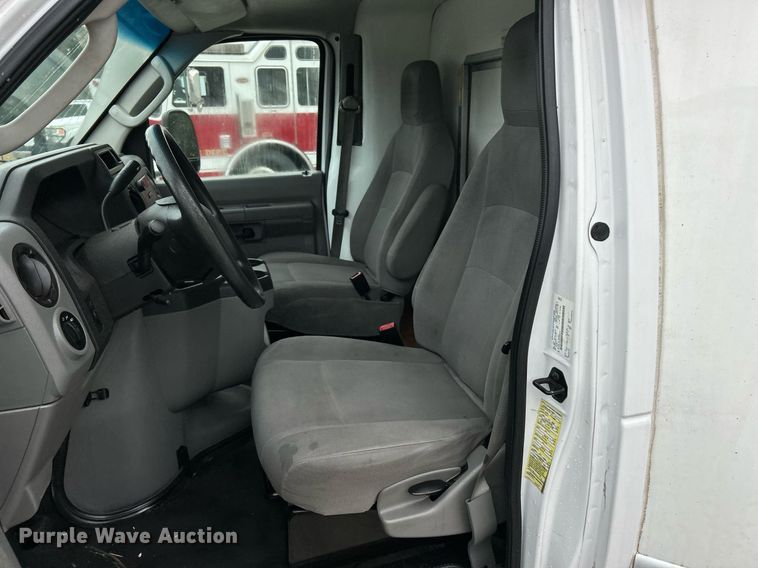 image for item EK3347 2014 Ford E350 Super Duty box van