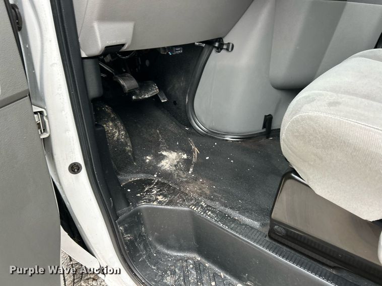 image for item EK3347 2014 Ford E350 Super Duty box van