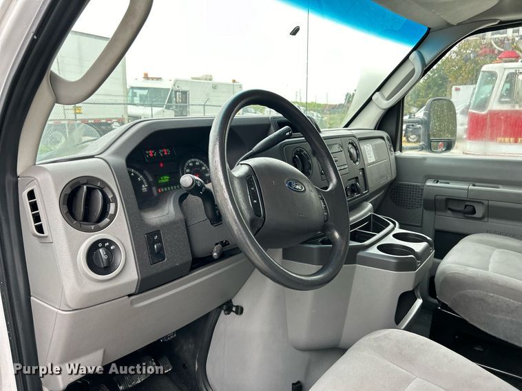 image for item EK3347 2014 Ford E350 Super Duty box van