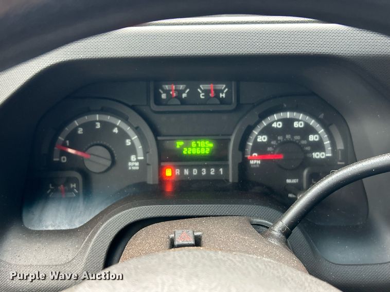 image for item EK3347 2014 Ford E350 Super Duty box van