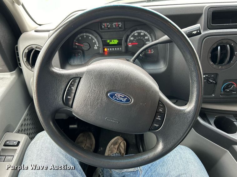 image for item EK3347 2014 Ford E350 Super Duty box van