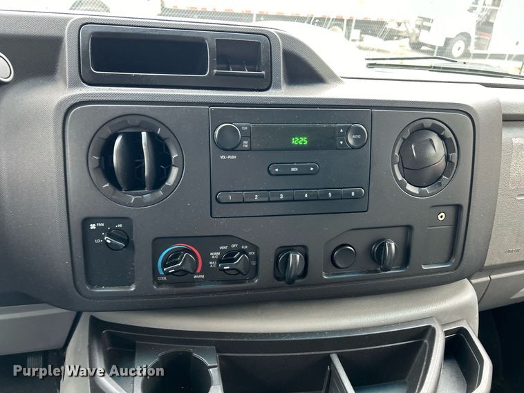 image for item EK3347 2014 Ford E350 Super Duty box van