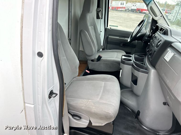 image for item EK3347 2014 Ford E350 Super Duty box van