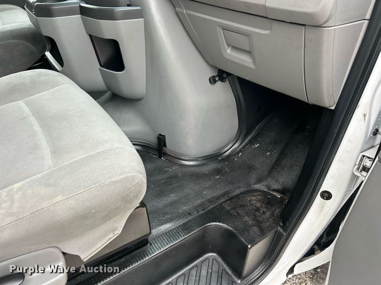 image for item EK3347 2014 Ford E350 Super Duty box van