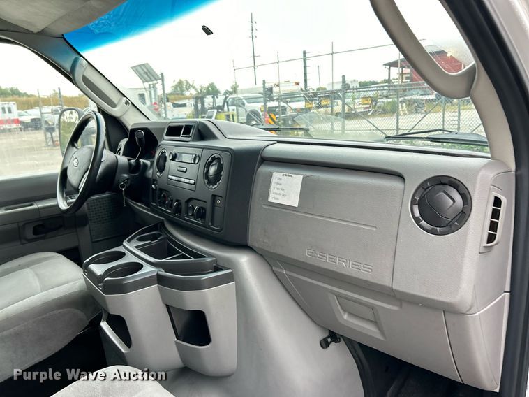 image for item EK3347 2014 Ford E350 Super Duty box van