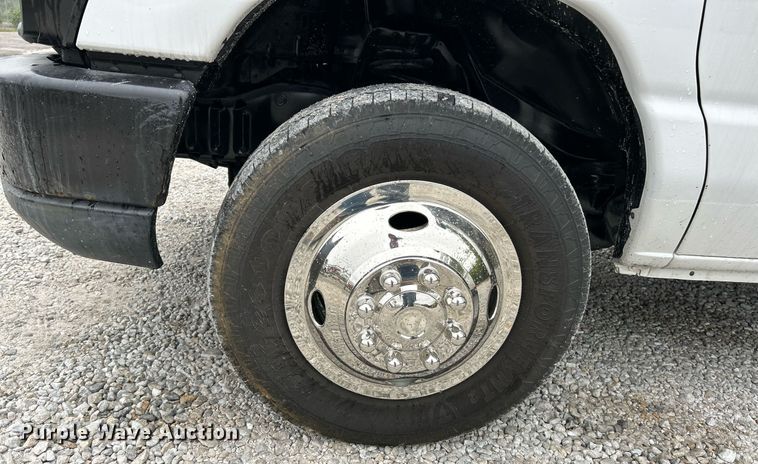 image for item EK3347 2014 Ford E350 Super Duty box van