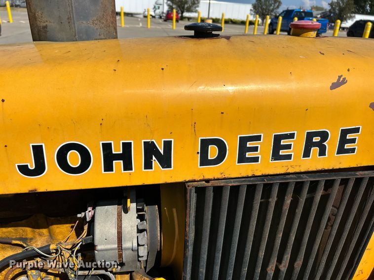 image for item EK3370 1972 John Deere 380 forklift