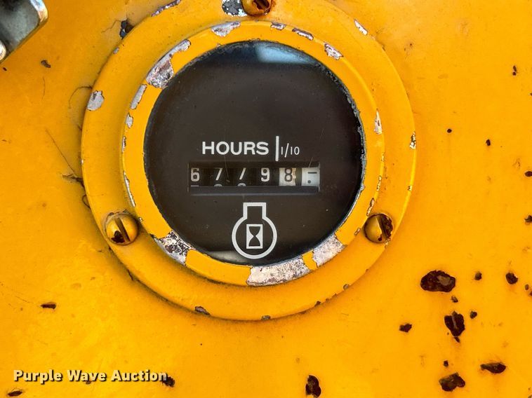 image for item EK3370 1972 John Deere 380 forklift