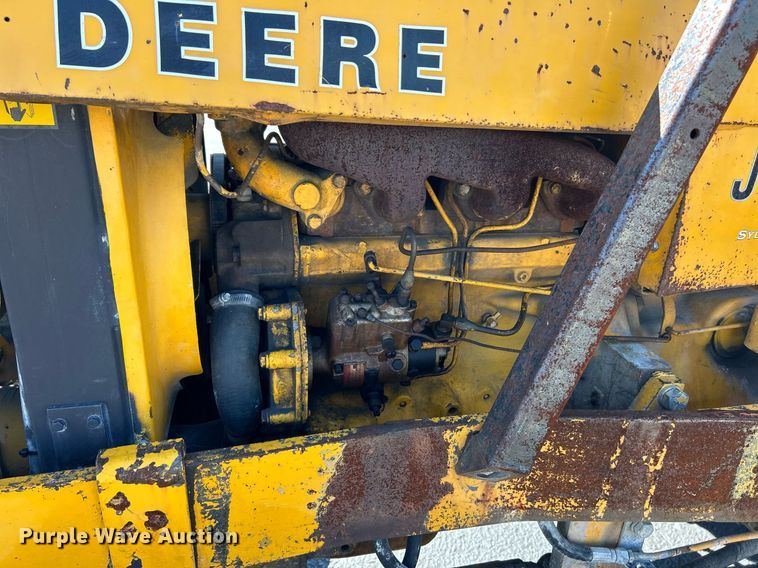 image for item EK3370 1972 John Deere 380 forklift