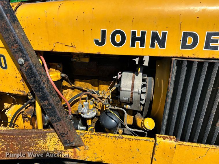 image for item EK3370 1972 John Deere 380 forklift