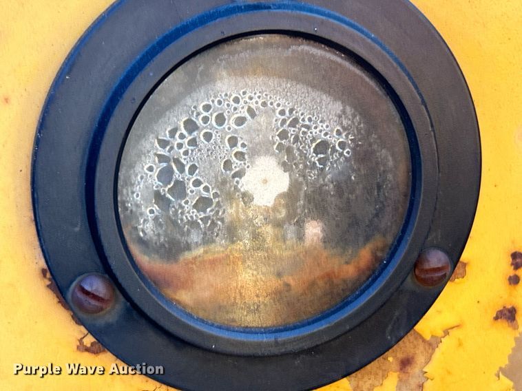 image for item EK3372 1979 John Deere 480-B forklift