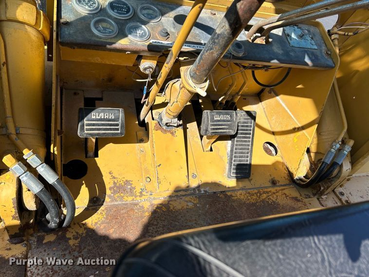 image for item EK3373 Clark forklift