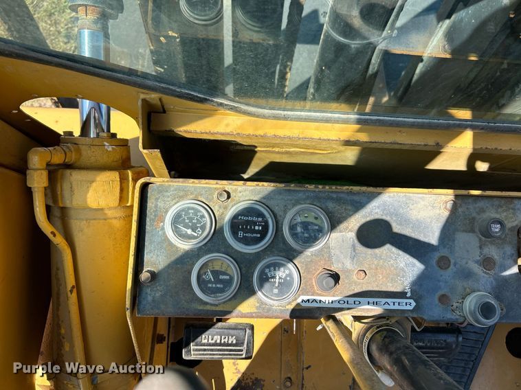 image for item EK3373 Clark forklift