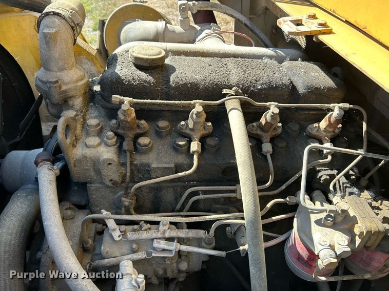 image for item EK3373 Clark forklift