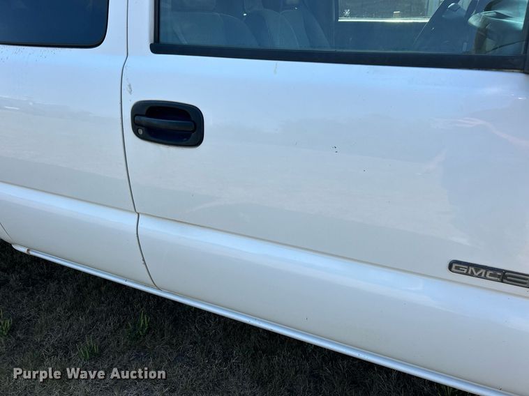 image for item EK3382 2006 GMC Sierra 3500 Ext. Cab utility bed pickup truck