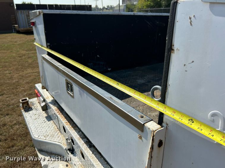 image for item EK3382 2006 GMC Sierra 3500 Ext. Cab utility bed pickup truck