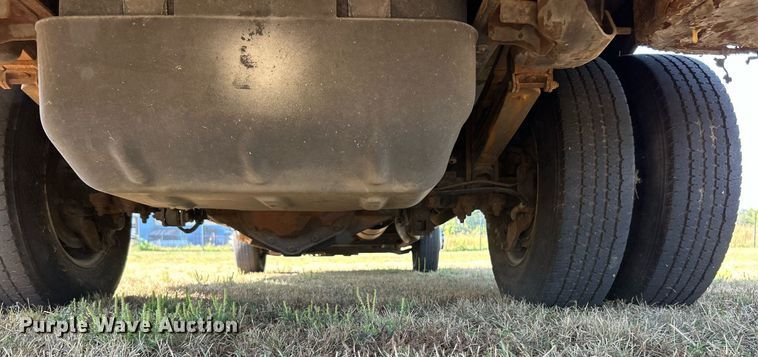 image for item EK3382 2006 GMC Sierra 3500 Ext. Cab utility bed pickup truck