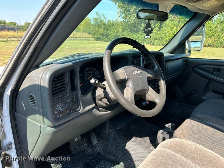 image for item EK3382 2006 GMC Sierra 3500 Ext. Cab utility bed pickup truck