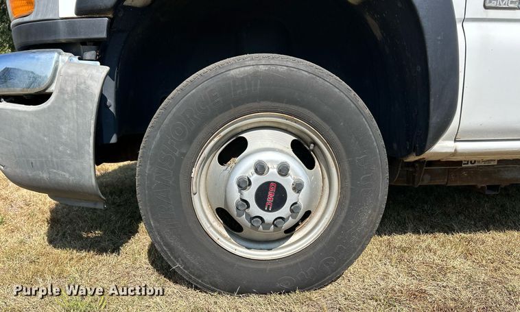 image for item EK3382 2006 GMC Sierra 3500 Ext. Cab utility bed pickup truck