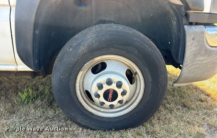 image for item EK3382 2006 GMC Sierra 3500 Ext. Cab utility bed pickup truck