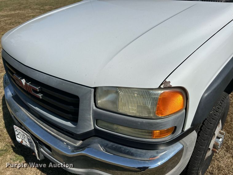 image for item EK3383 2006 GMC Sierra 3500 Ext. Cab utility bed pickup truck