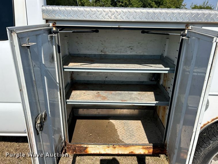 image for item EK3383 2006 GMC Sierra 3500 Ext. Cab utility bed pickup truck