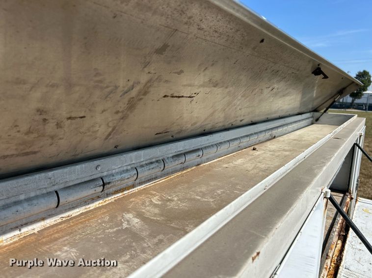 image for item EK3383 2006 GMC Sierra 3500 Ext. Cab utility bed pickup truck