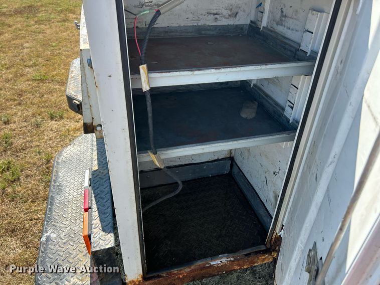 image for item EK3383 2006 GMC Sierra 3500 Ext. Cab utility bed pickup truck