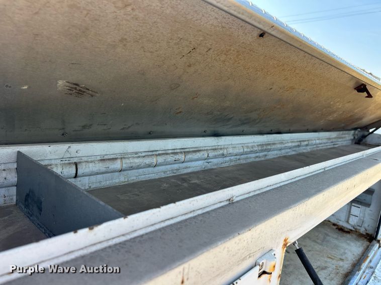 image for item EK3383 2006 GMC Sierra 3500 Ext. Cab utility bed pickup truck