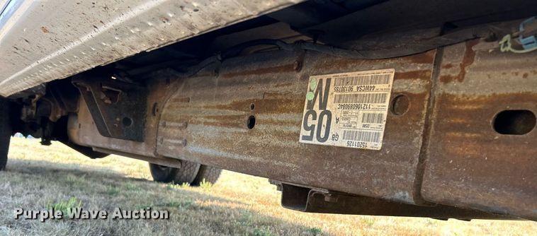 image for item EK3383 2006 GMC Sierra 3500 Ext. Cab utility bed pickup truck