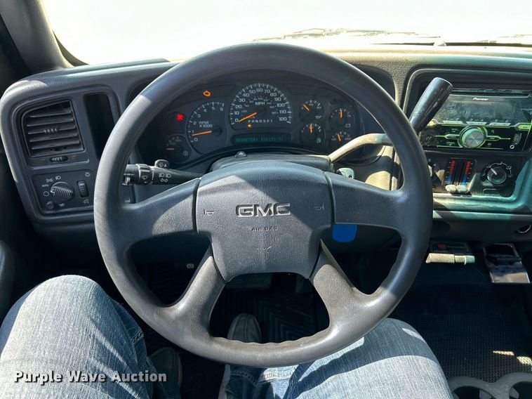 image for item EK3383 2006 GMC Sierra 3500 Ext. Cab utility bed pickup truck