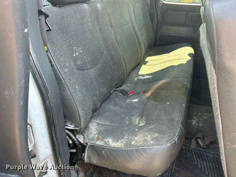 image for item EK3383 2006 GMC Sierra 3500 Ext. Cab utility bed pickup truck