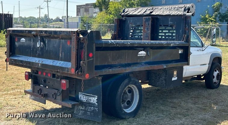 image for item EK3384 2000 Chevrolet  C3500HD dump bed pickup truck