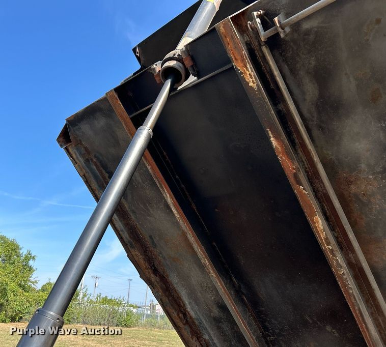 image for item EK3384 2000 Chevrolet  C3500HD dump bed pickup truck