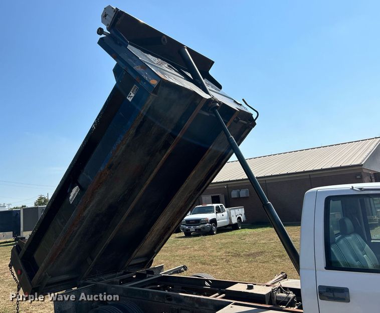 image for item EK3384 2000 Chevrolet  C3500HD dump bed pickup truck