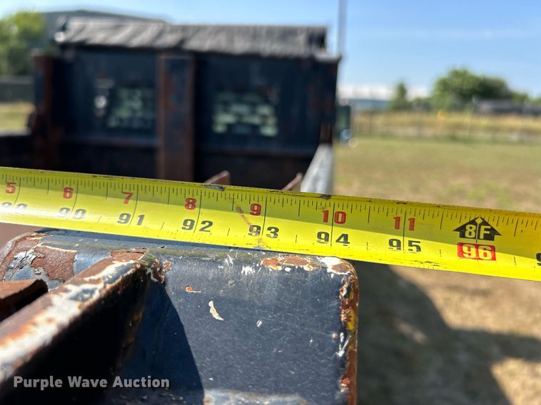 image for item EK3384 2000 Chevrolet  C3500HD dump bed pickup truck