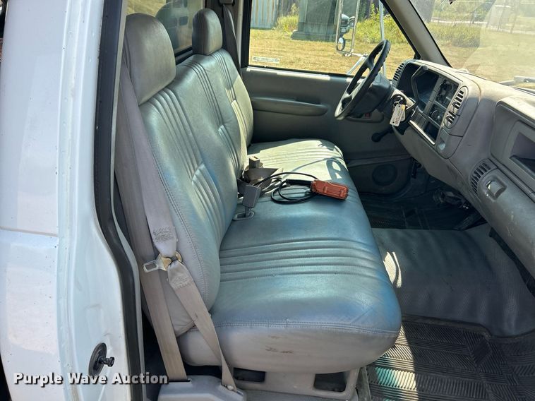 image for item EK3384 2000 Chevrolet  C3500HD dump bed pickup truck