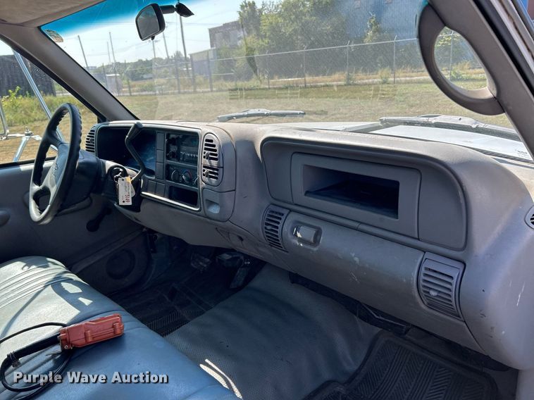 image for item EK3384 2000 Chevrolet  C3500HD dump bed pickup truck