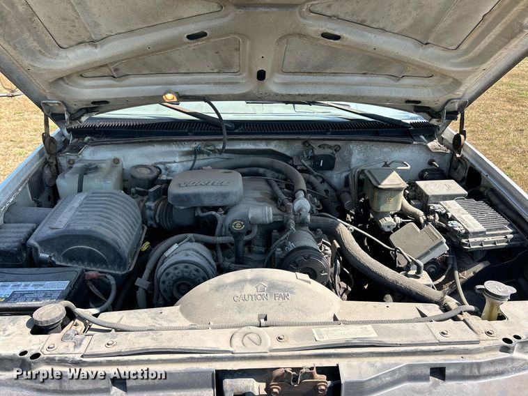 image for item EK3384 2000 Chevrolet  C3500HD dump bed pickup truck