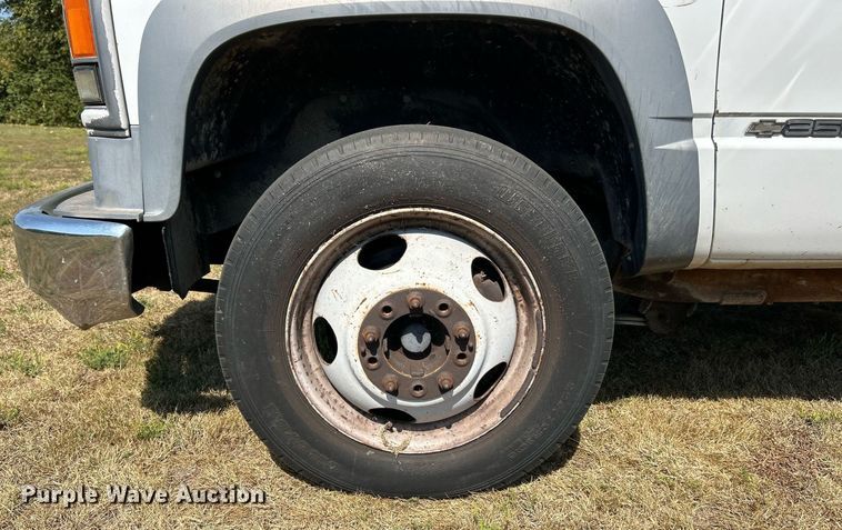 image for item EK3384 2000 Chevrolet  C3500HD dump bed pickup truck