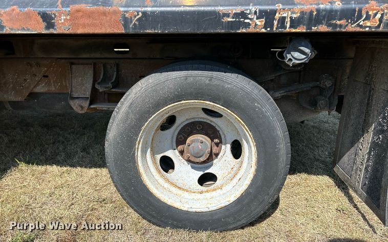 image for item EK3384 2000 Chevrolet  C3500HD dump bed pickup truck