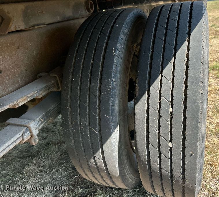 image for item EK3384 2000 Chevrolet  C3500HD dump bed pickup truck