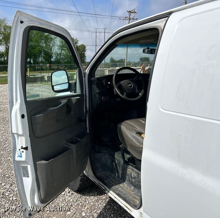 image for item EK4604 2013 Chevrolet Express 2500 van