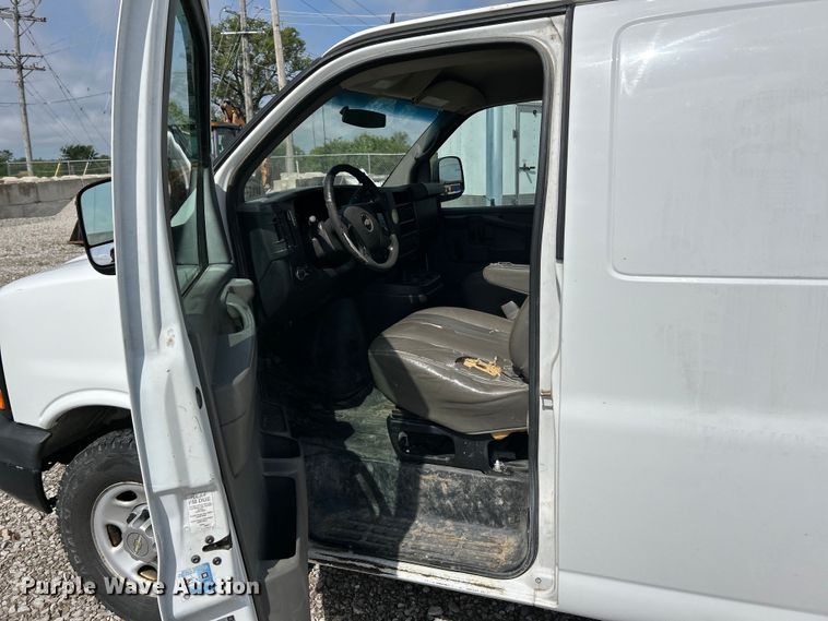 image for item EK4604 2013 Chevrolet Express 2500 van