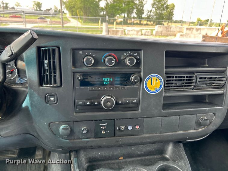 image for item EK4604 2013 Chevrolet Express 2500 van