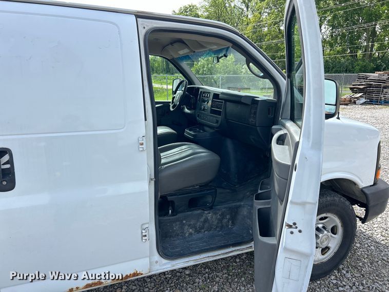 image for item EK4604 2013 Chevrolet Express 2500 van